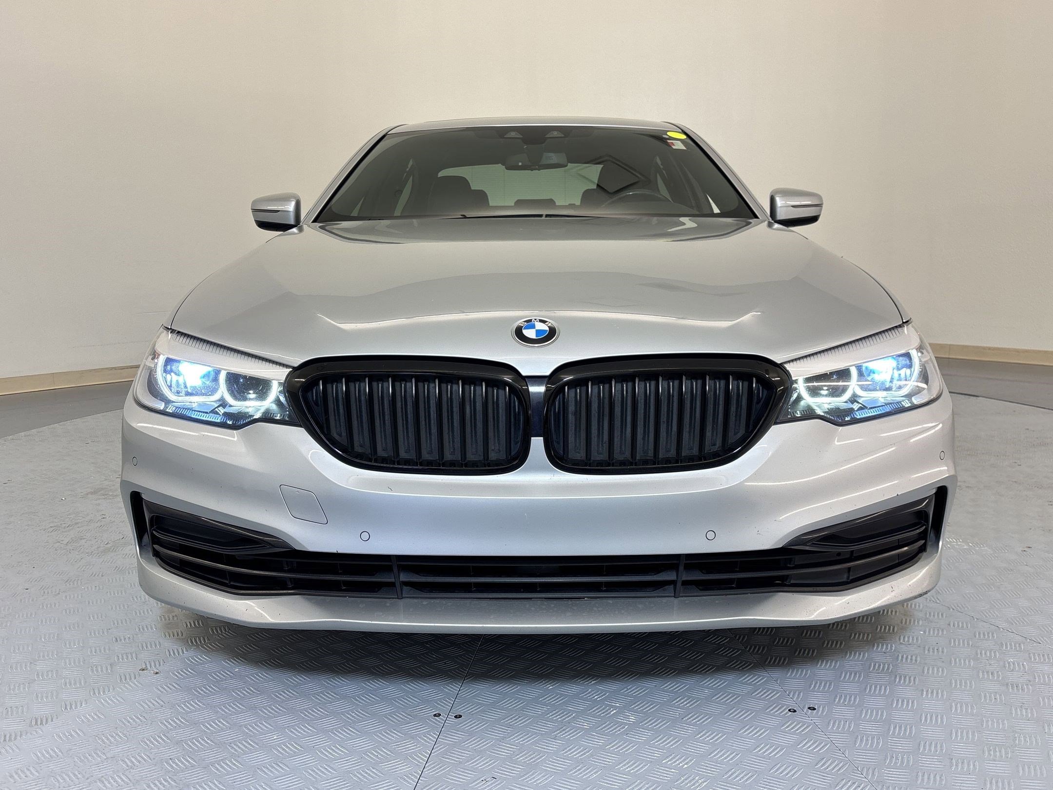 Used 2020 BMW 530i w/ Convenience Package image 5