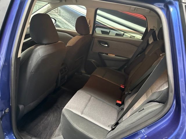 Used 2023 Nissan Rogue SV AWD/4WD image 14