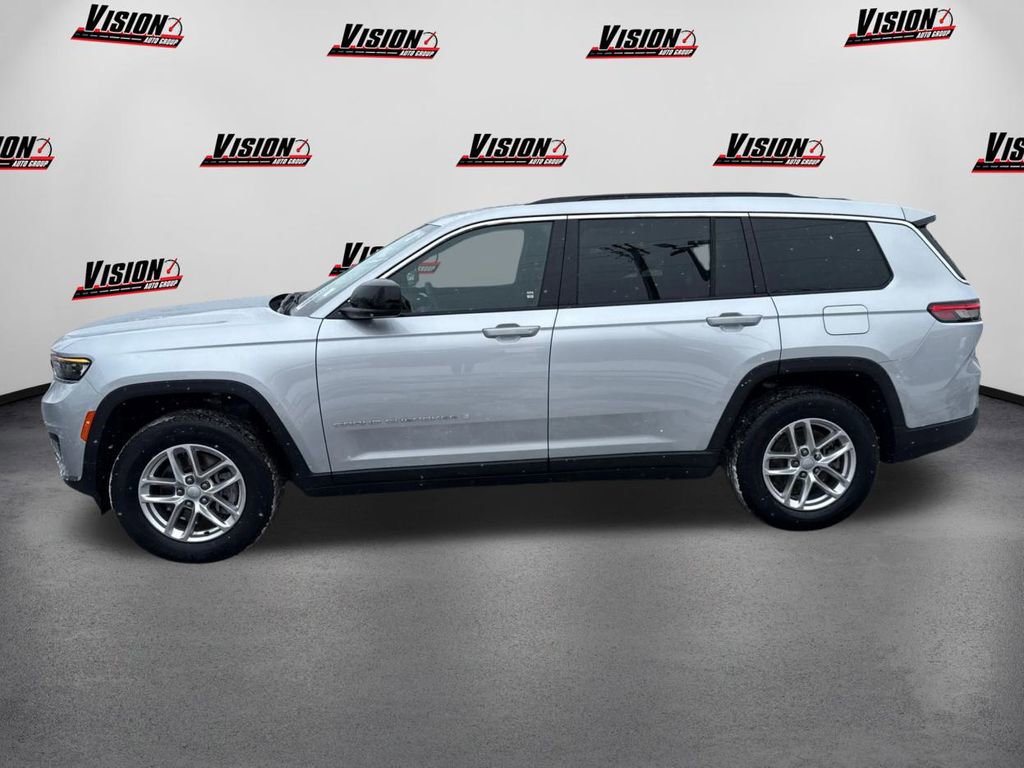 Used 2025 Jeep Grand Cherokee L Laredo w/ Luxury Tech Group I image 8