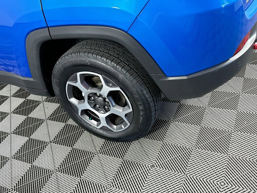 Used 2022 Jeep Compass Trailhawk w/ Sun and Sound Group image 43