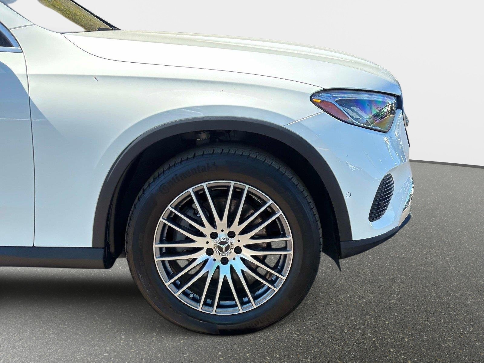 Used 2025 Mercedes-Benz GLC 300 image 11