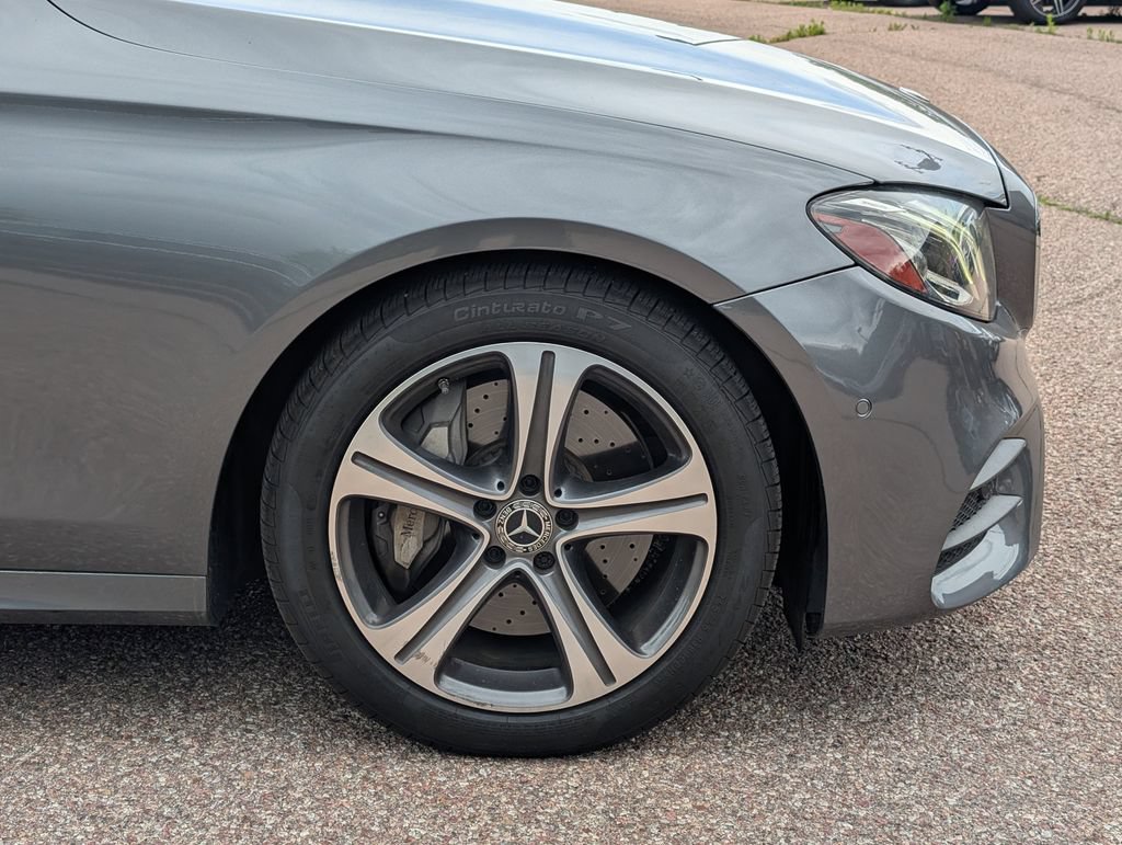 Certified 2018 Mercedes-Benz E 400 4MATIC Wagon image 9