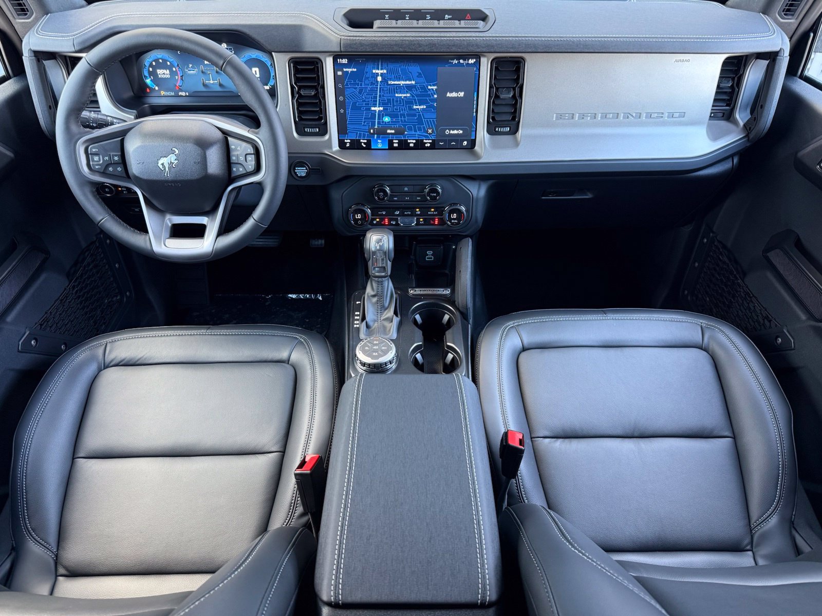 New 2026 Ford Bronco Outer Banks w/ Sasquatch Package AWD/4WD image 2