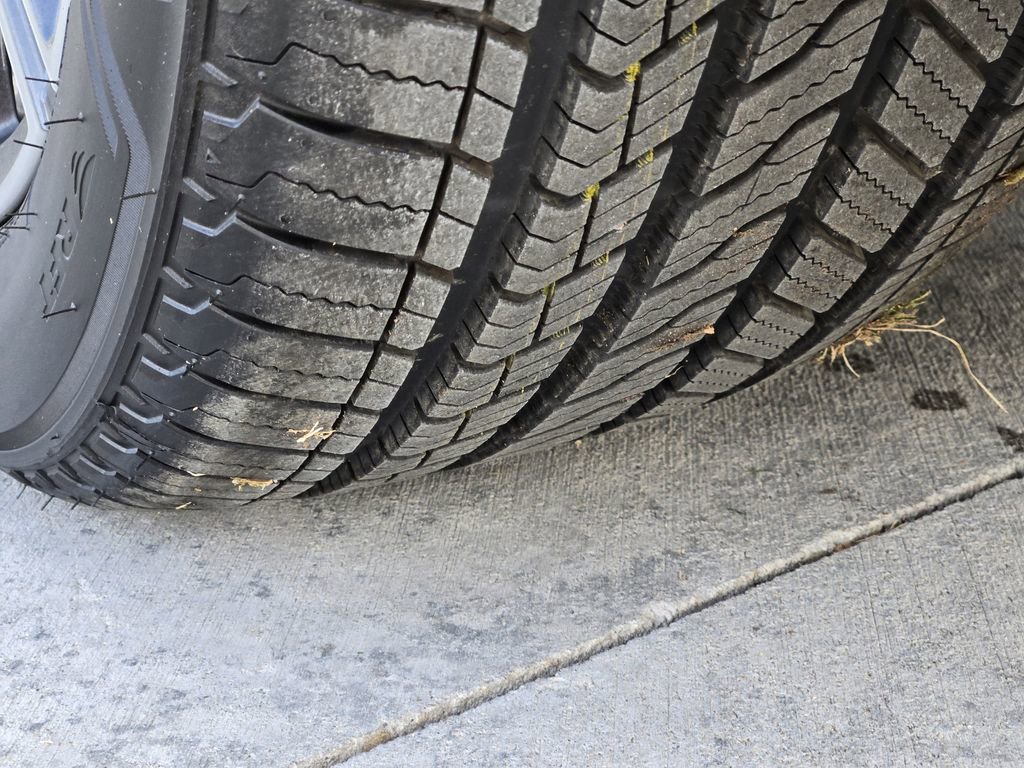 New 2026 BMW X5 xDrive40i w/ Executive Package image 12