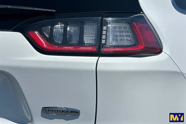 Used 2021 Jeep Cherokee Latitude Lux FWD image 37