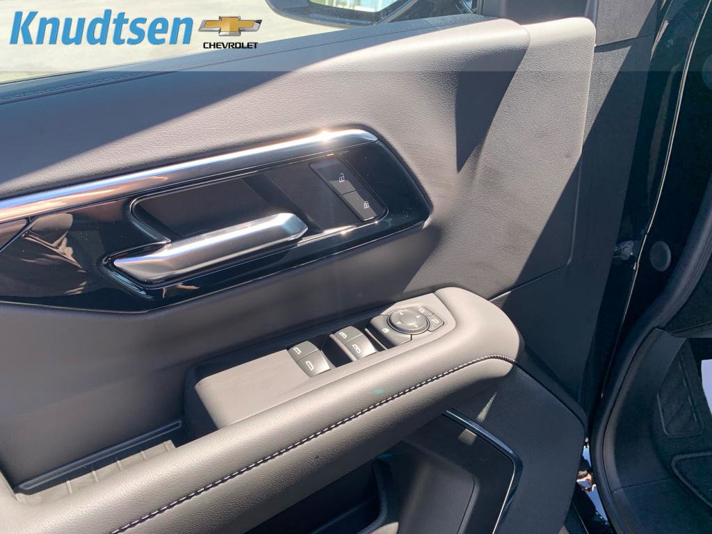 New 2026 Chevrolet Suburban LS AWD/4WD image 19