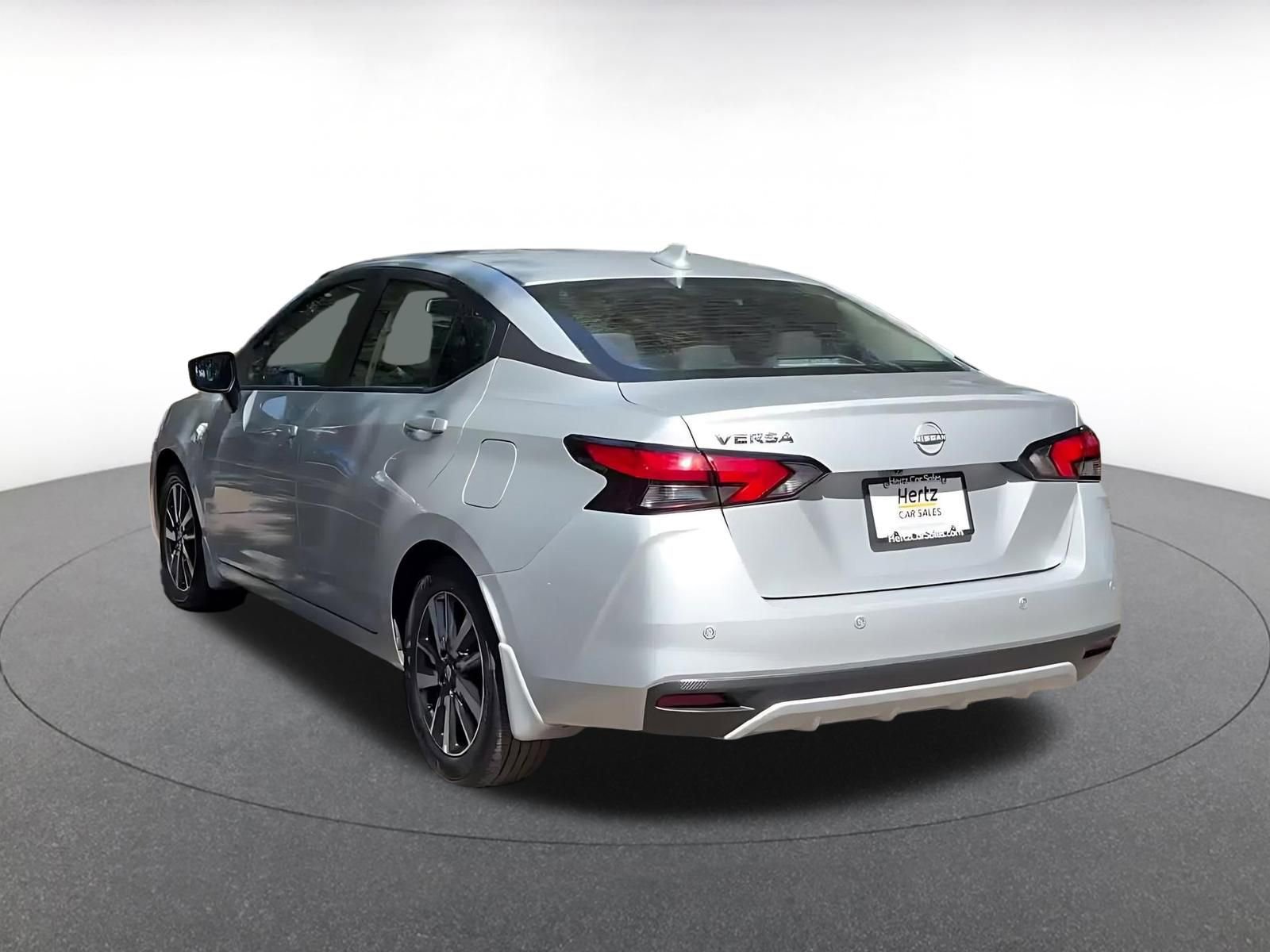 Used 2025 Nissan Versa SV w/ Trunk Package FWD image 11
