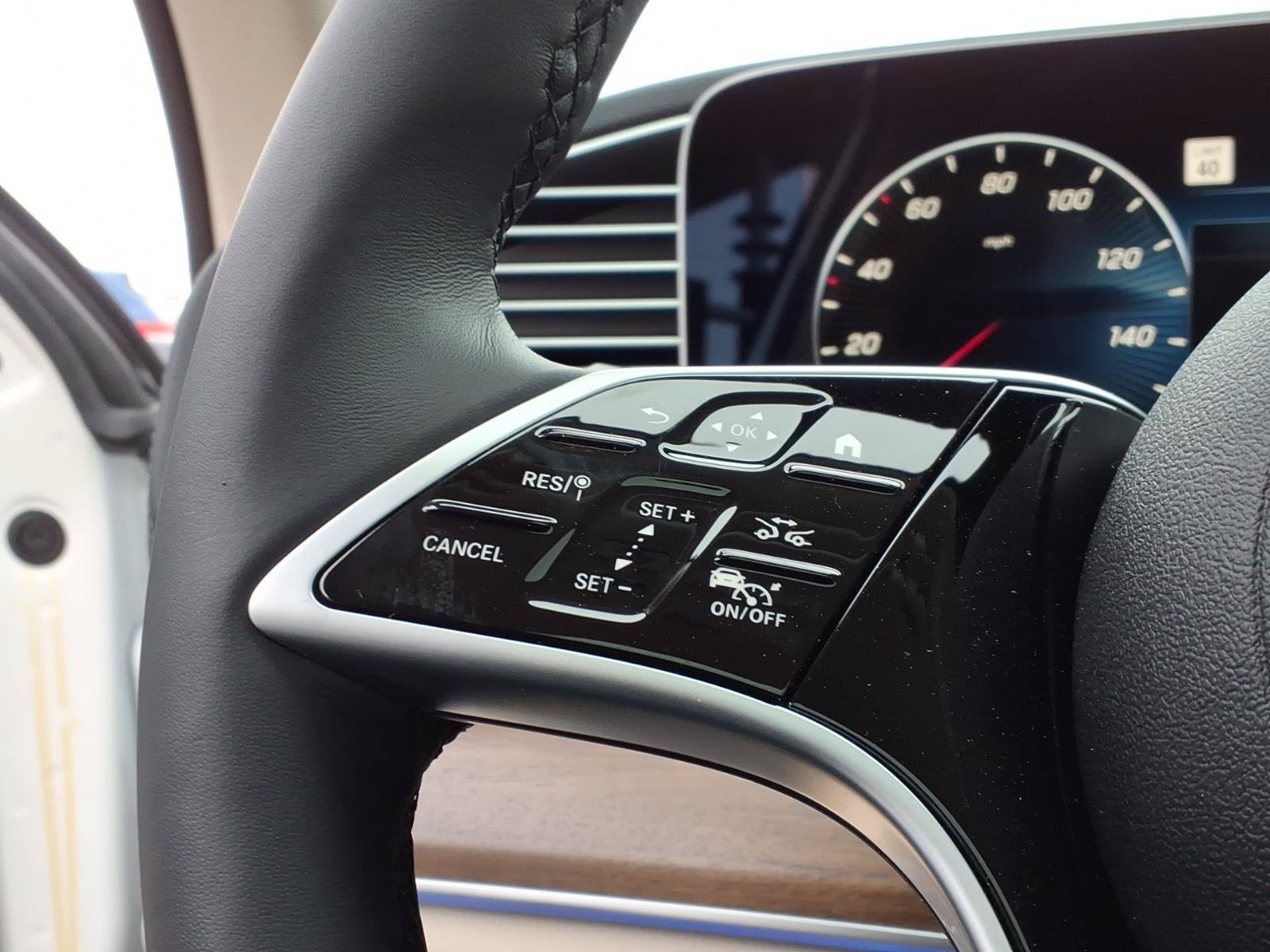New 2026 Mercedes-Benz GLS 450 4MATIC image 21
