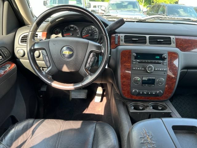 Used 2011 Chevrolet Silverado 2500 LTZ w/ LTZ Plus Package AWD/4WD image 18