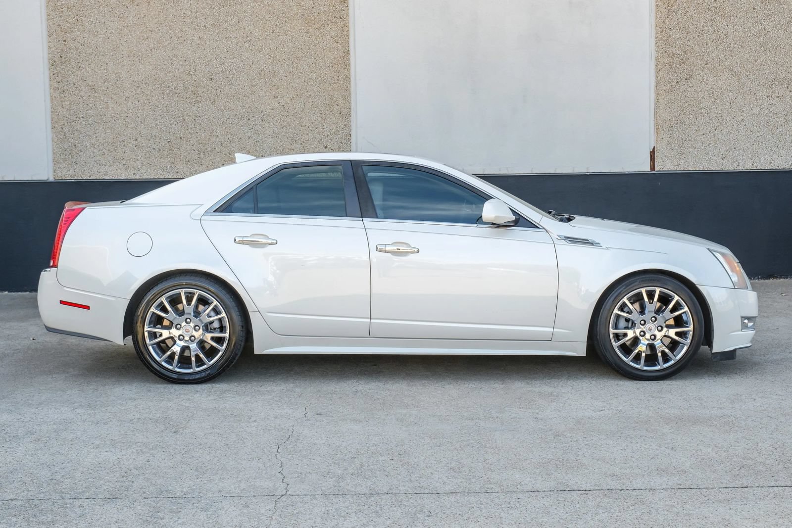 Used 2012 Cadillac CTS Premium w/ CTS Touring Package RWD image 6