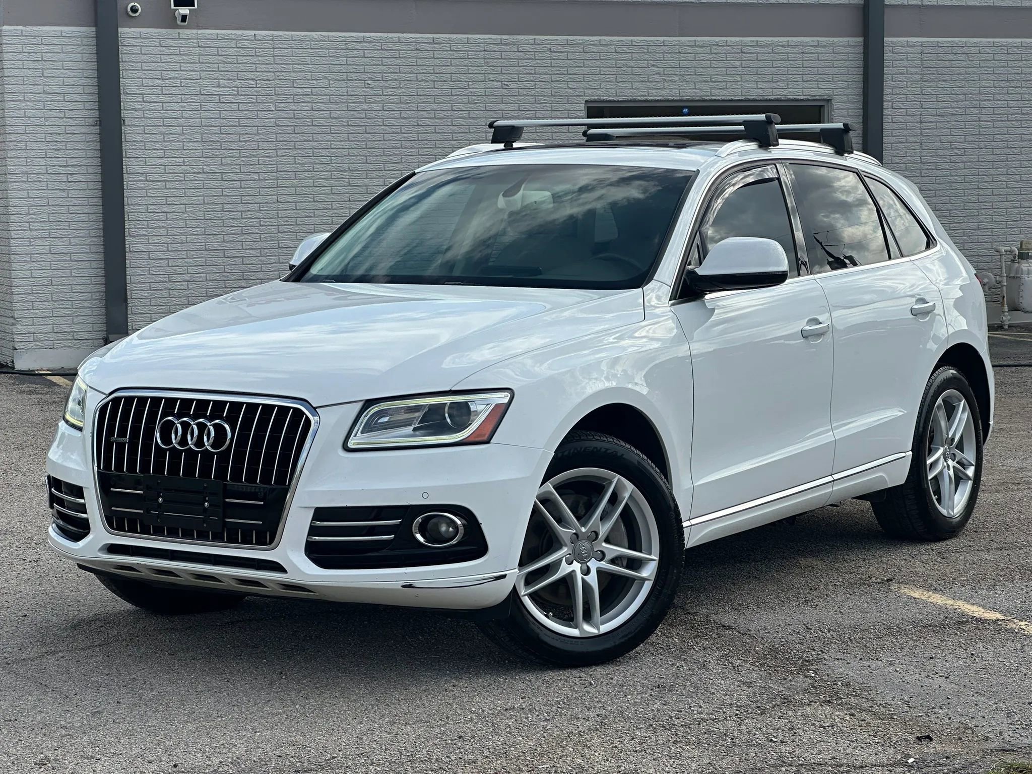 Used 2016 Audi Q5 TDI Premium Plus w/ Technology Package image 2