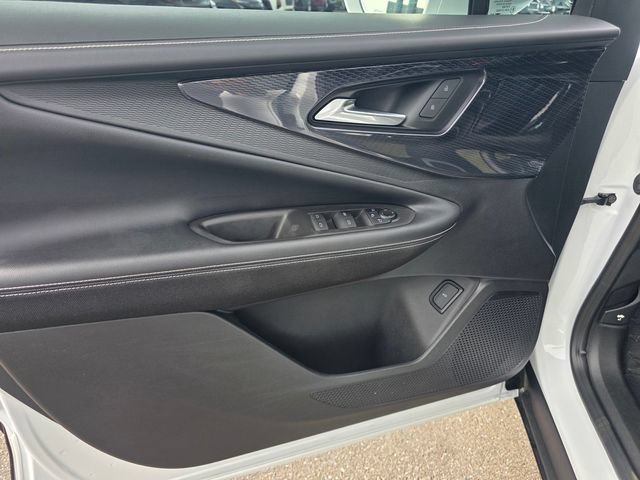 Used 2024 Chevrolet Blazer EV LT AWD/4WD image 10