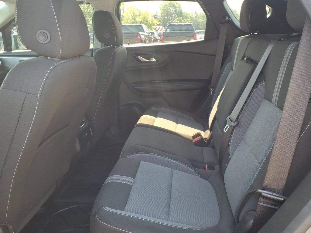 Used 2024 Chevrolet Blazer LT w/ Convenience Package FWD image 9