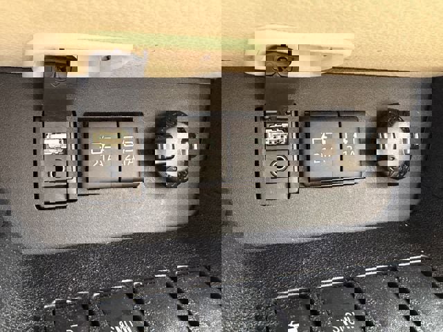 Certified 2018 Toyota Highlander Limited Platinum image 22