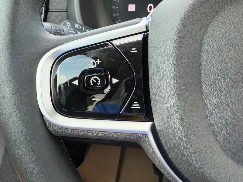 New 2026 Volvo XC90 B6 Plus w/ Protection Package Premier image 13