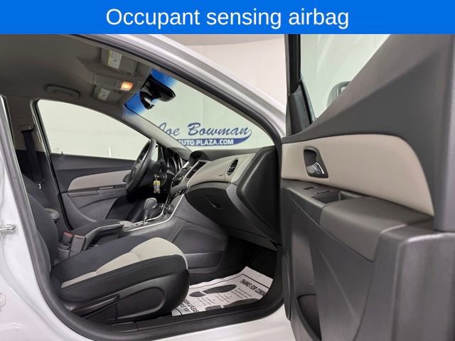 Used 2016 Chevrolet Cruze LS image 16