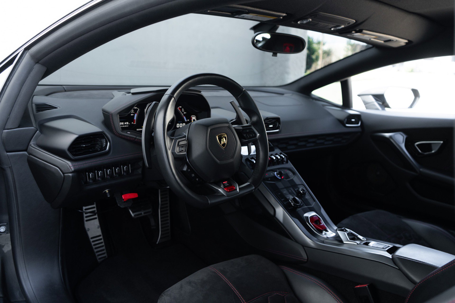 Used 2015 Lamborghini Huracan LP 610-4 image 5