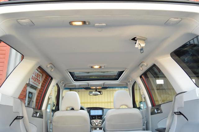 Used 2011 Subaru Forester 2.5X Premium w/ All-Weather Pkg image 39