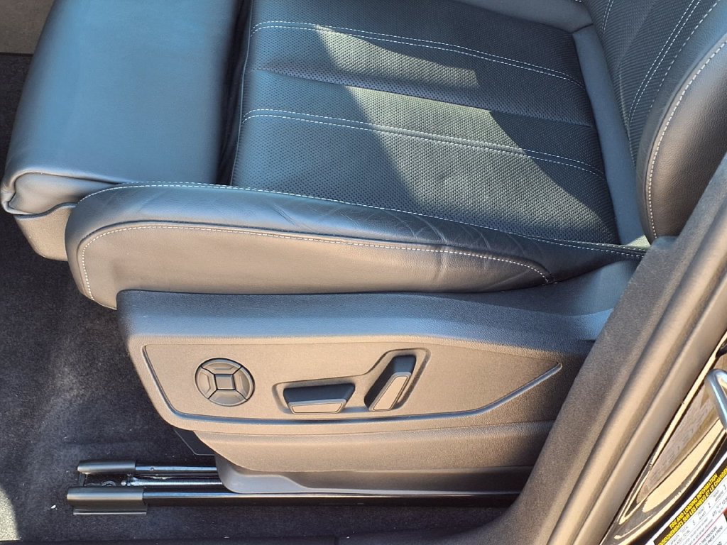 Used 2025 Audi Q5 Premium Plus w/ Premium Plus AWD/4WD image 13