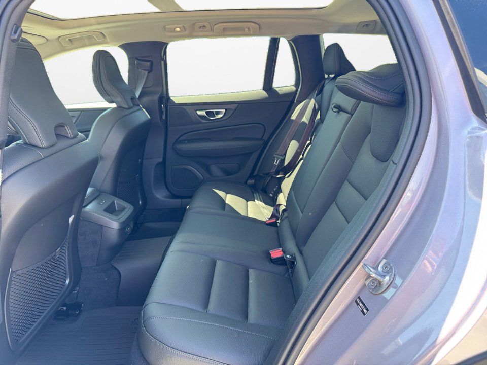 New 2026 Volvo V60 B5 Cross Country Plus w/ Protection Package Premier image 13