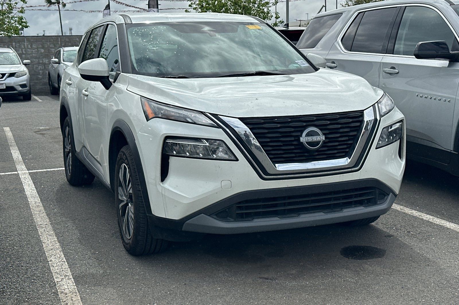 Certified 2023 Nissan Rogue SV FWD image 2