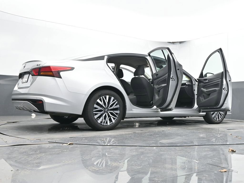 Used 2024 Nissan Altima 2.5 SV FWD image 67