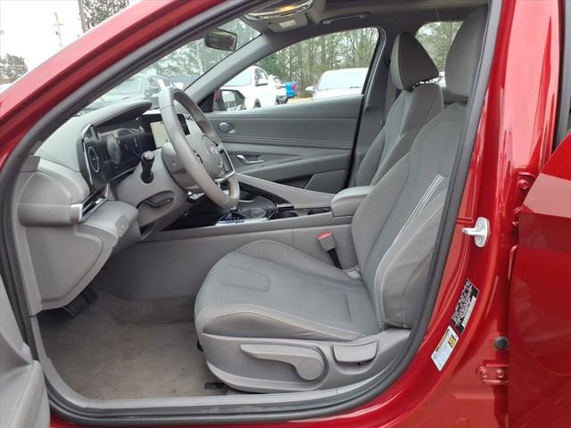 Used 2025 Hyundai Elantra SEL image 15