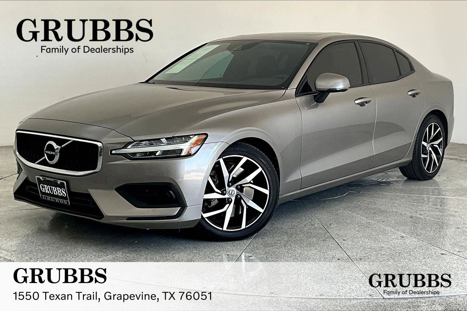 Used 2019 Volvo S60 T6 Momentum w/ Multimedia Package
