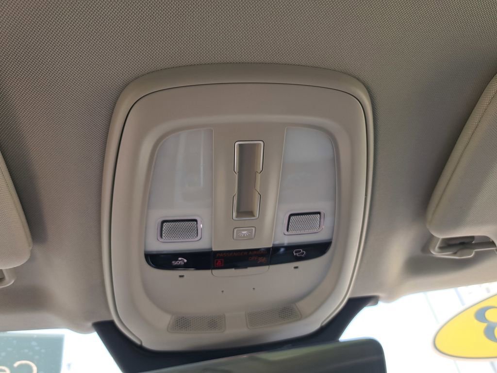 Used 2023 Volvo XC90 T8 Ultimate w/ Protection Package Premier image 16