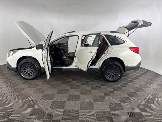 Used 2019 Subaru Outback 3.6R Touring w/ Popular Package #3A image 9