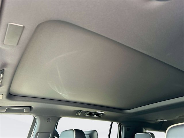 New 2026 Chevrolet Suburban Premier image 28