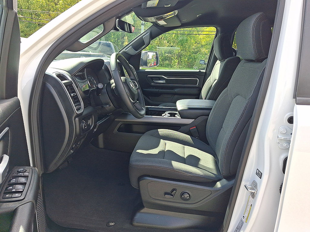 Used 2023 RAM 1500 Big Horn AWD/4WD image 11