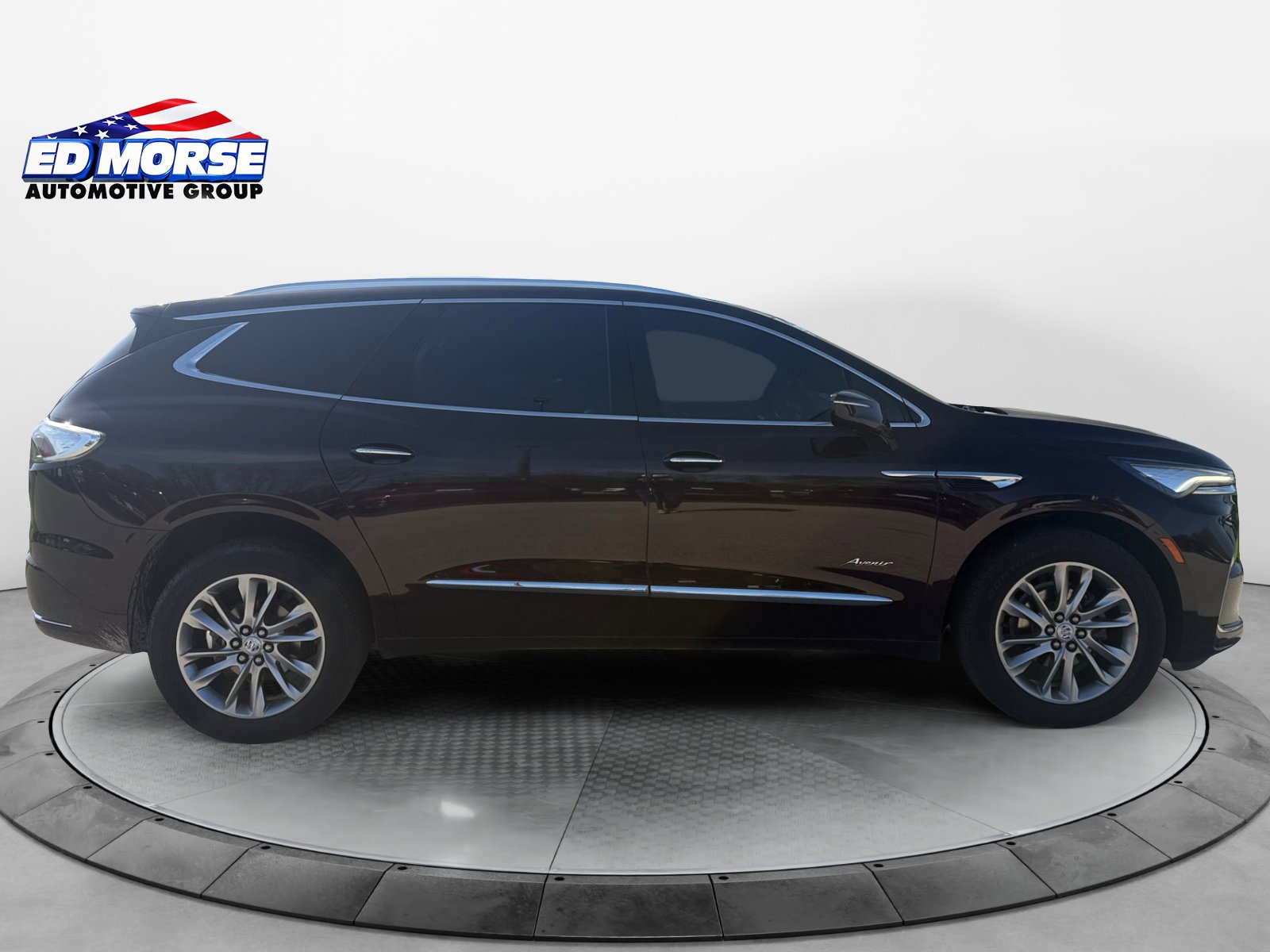 Used 2024 Buick Enclave Avenir w/ Avenir Technology Package AWD/4WD image 6