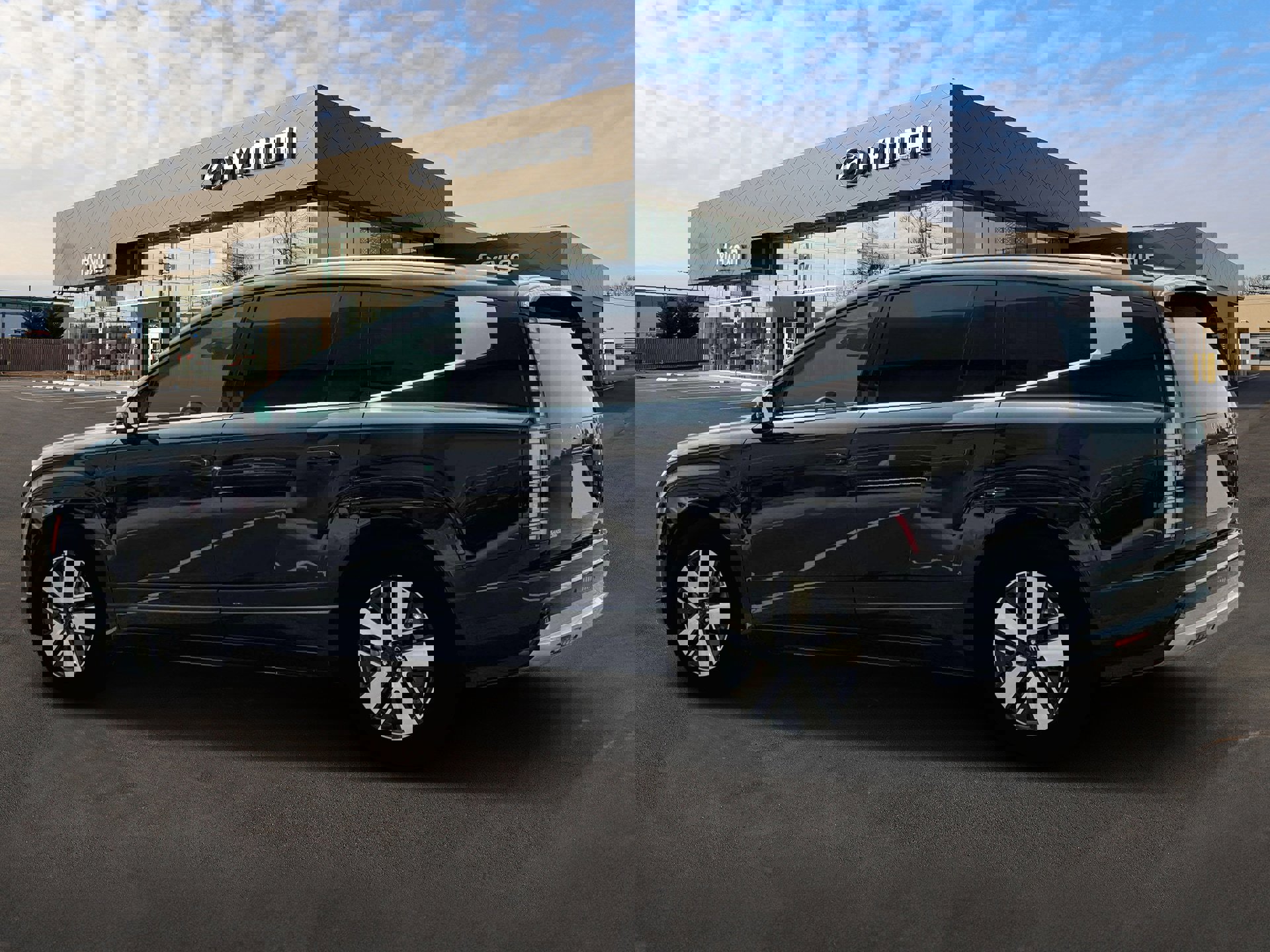 New 2026 Hyundai Ioniq 9 SEL image 4