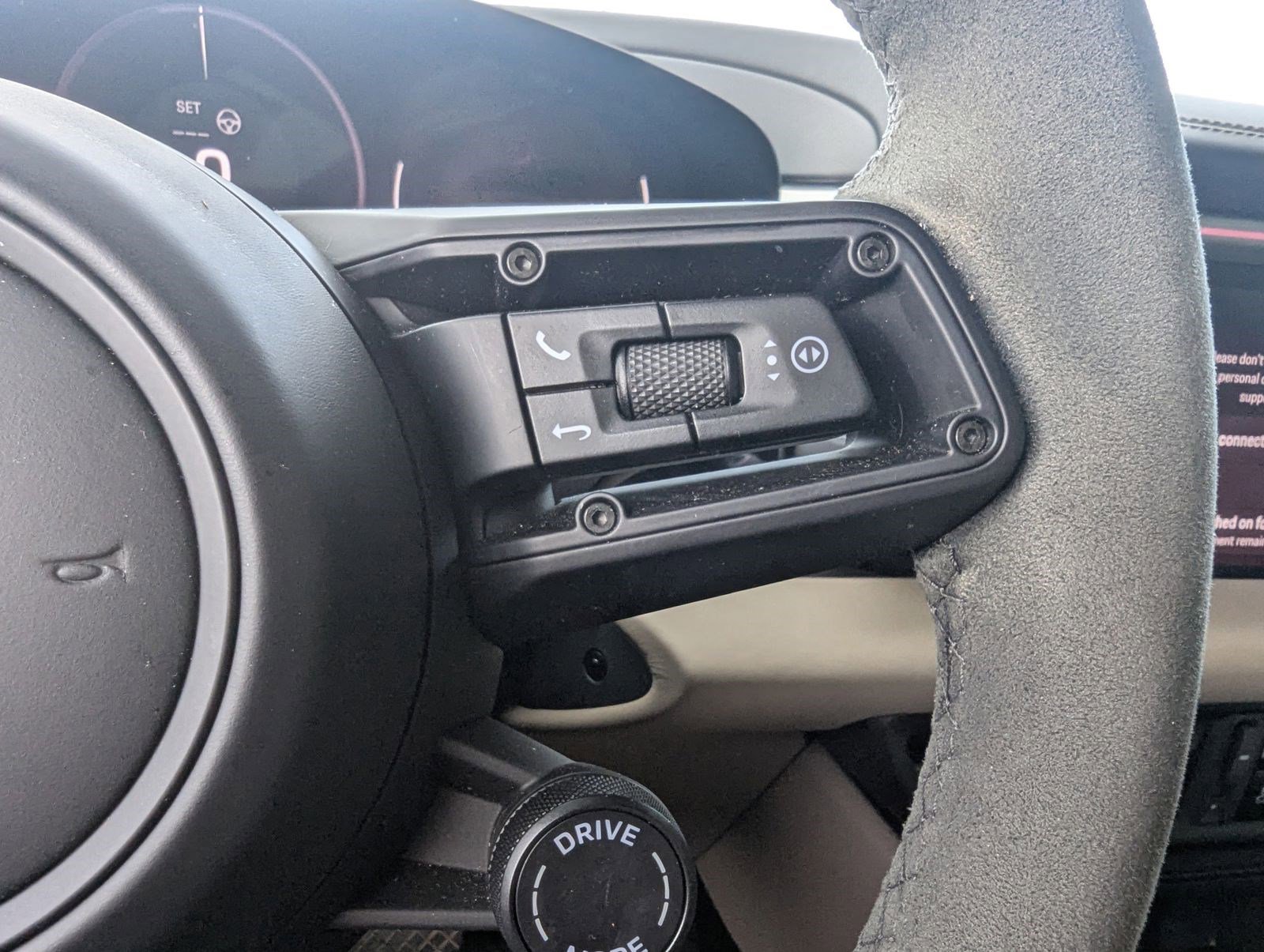 Used 2024 Porsche Macan 4 Electric image 13