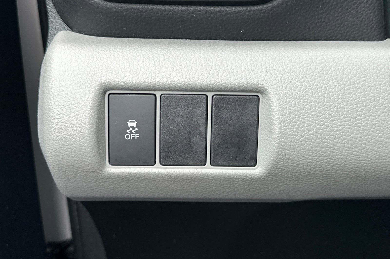 Used 2023 Honda Pilot LX image 32