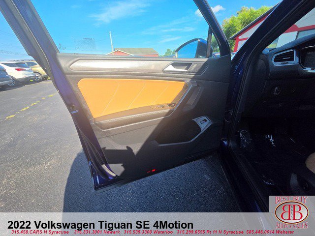 Used 2022 Volkswagen Tiguan SE w/ Panoramic Sunroof Package AWD/4WD image 9