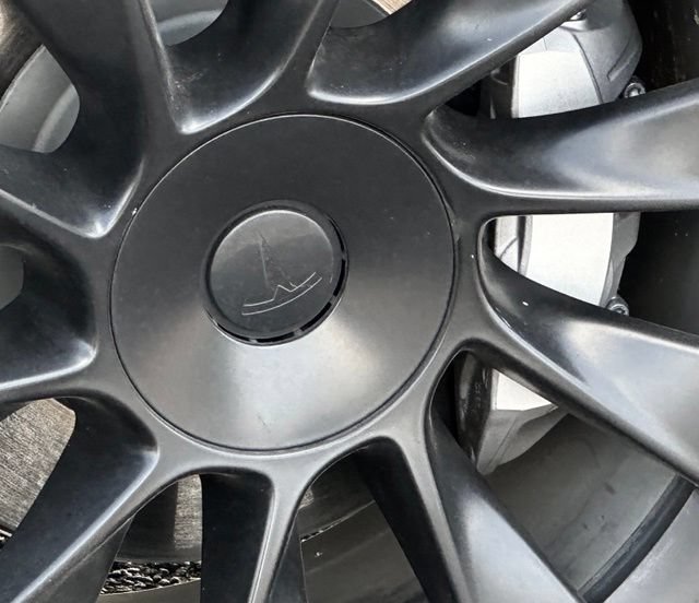 Used 2021 Tesla Model Y Long Range AWD/4WD image 30