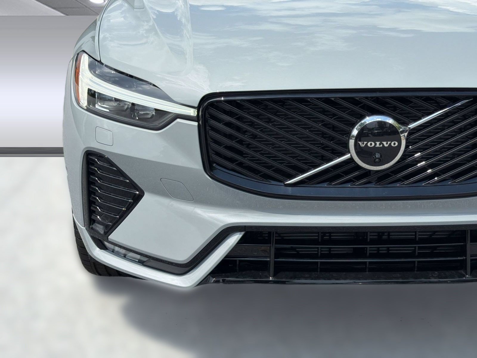New 2026 Volvo XC60 B5 Plus w/ Climate Package AWD/4WD image 28