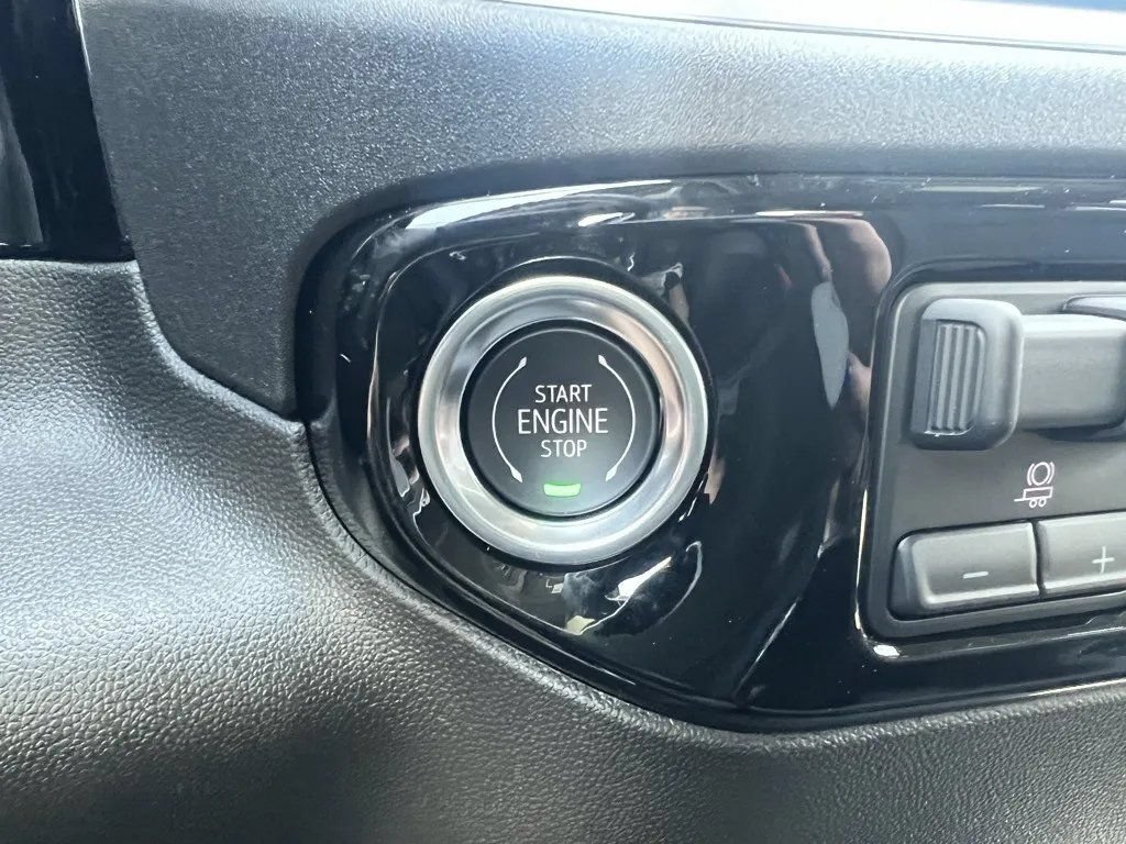 New 2025 Chevrolet Silverado 1500 LT AWD/4WD image 18