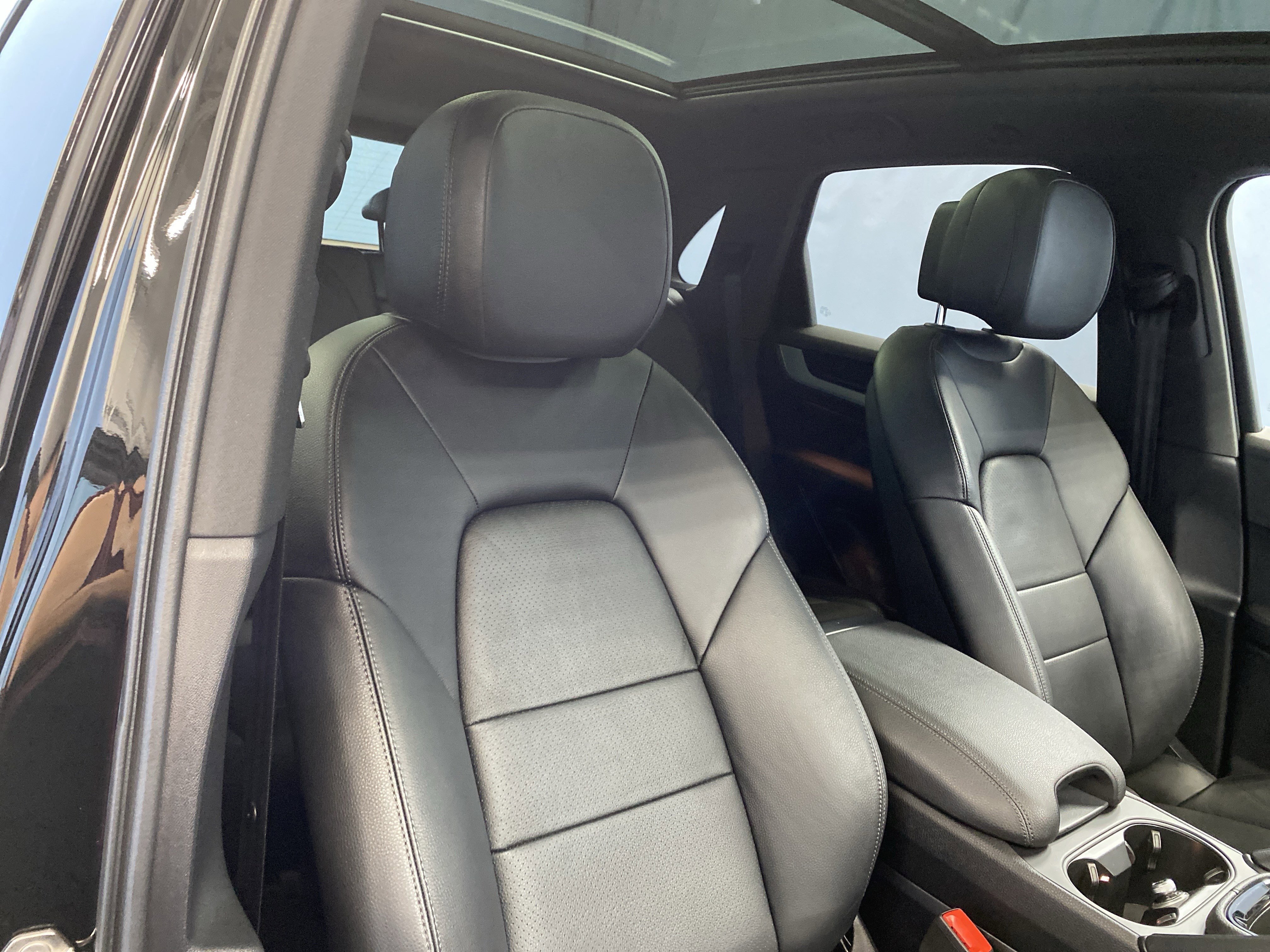 Used 2024 Porsche Cayenne image 46