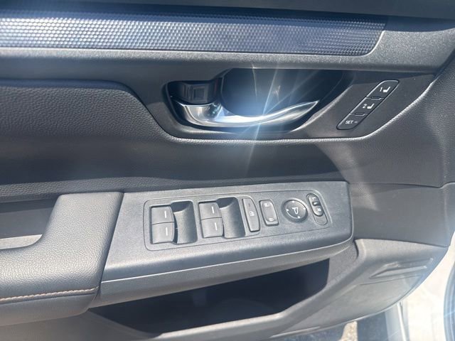 Used 2025 Honda CR-V Sport-L image 17