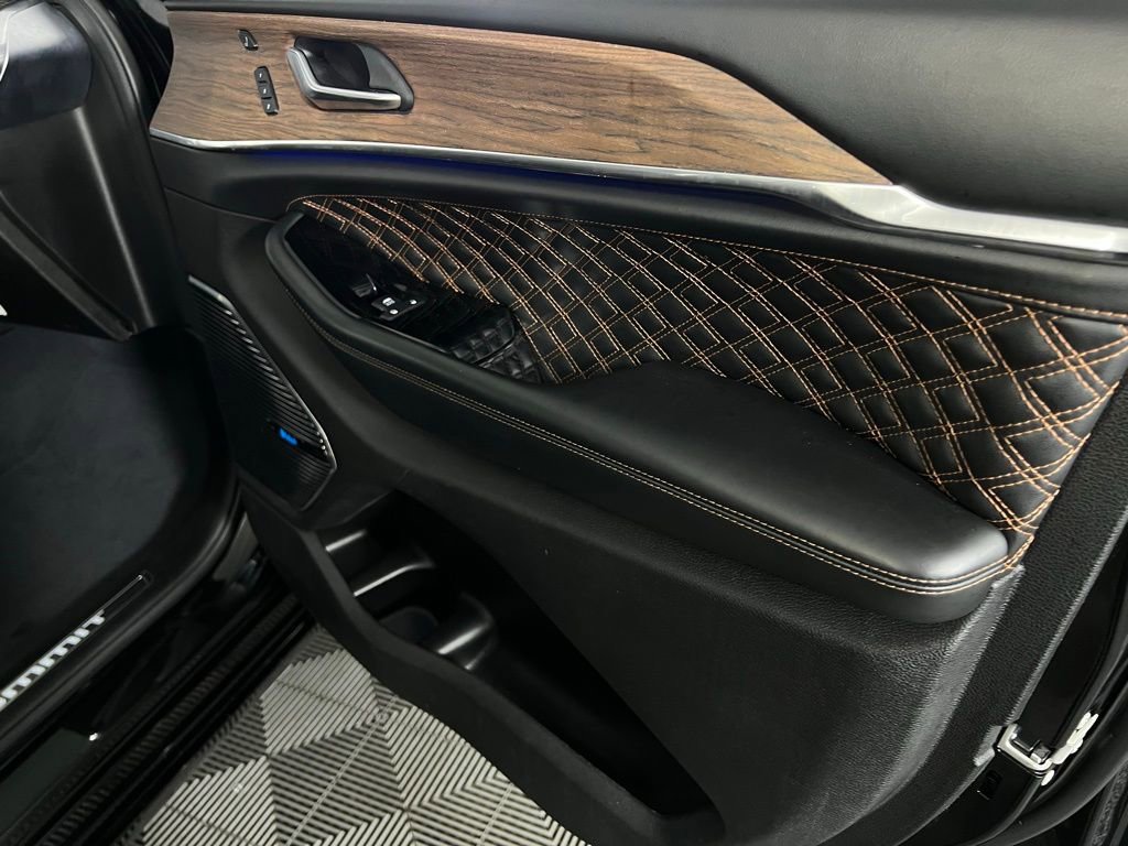 Used 2023 Jeep Grand Cherokee L Summit w/ High Altitude Package AWD/4WD image 36