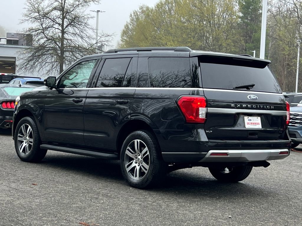Used 2024 Ford Expedition XLT image 5