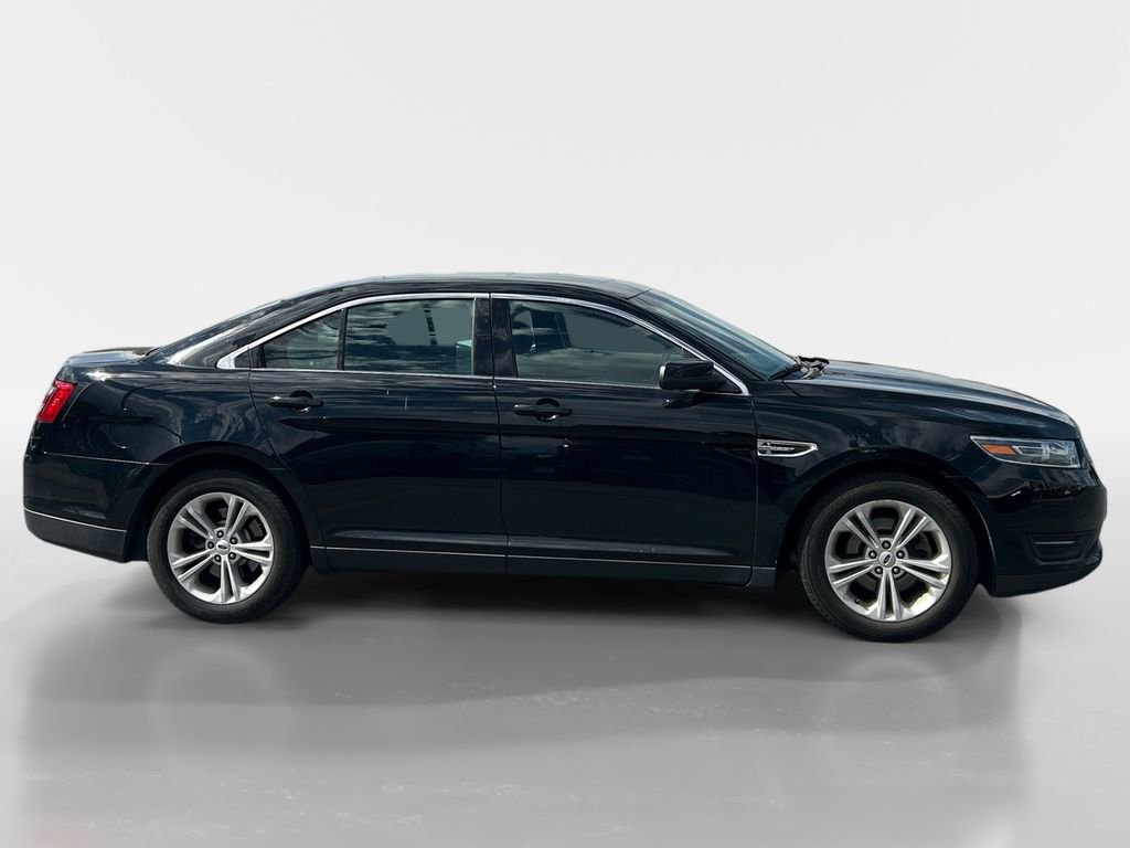 Used 2018 Ford Taurus SEL w/ Equipment Group 201A FWD image 7