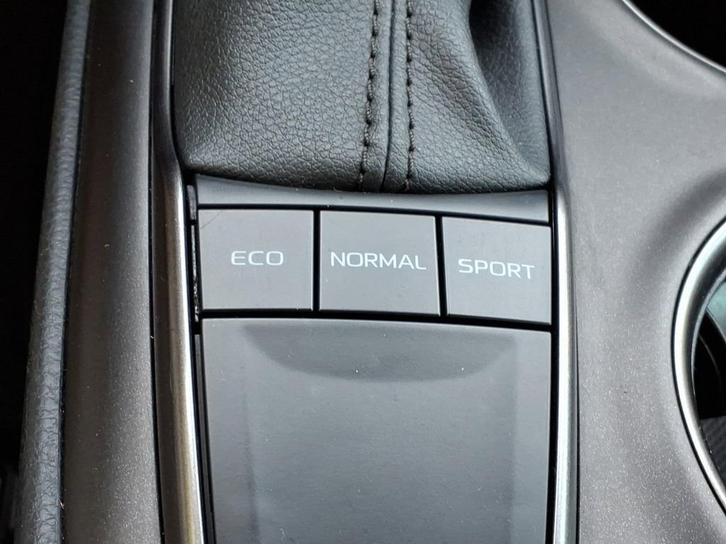 Used 2023 Toyota Camry SE FWD image 23