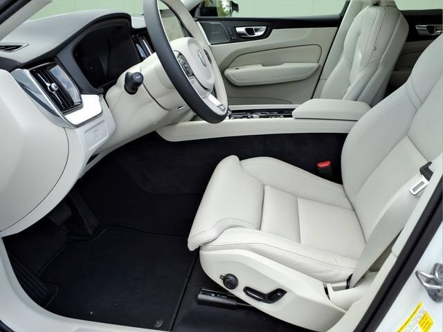 New 2026 Volvo XC60 B5 Ultra w/ Protection Package Premier AWD/4WD image 15