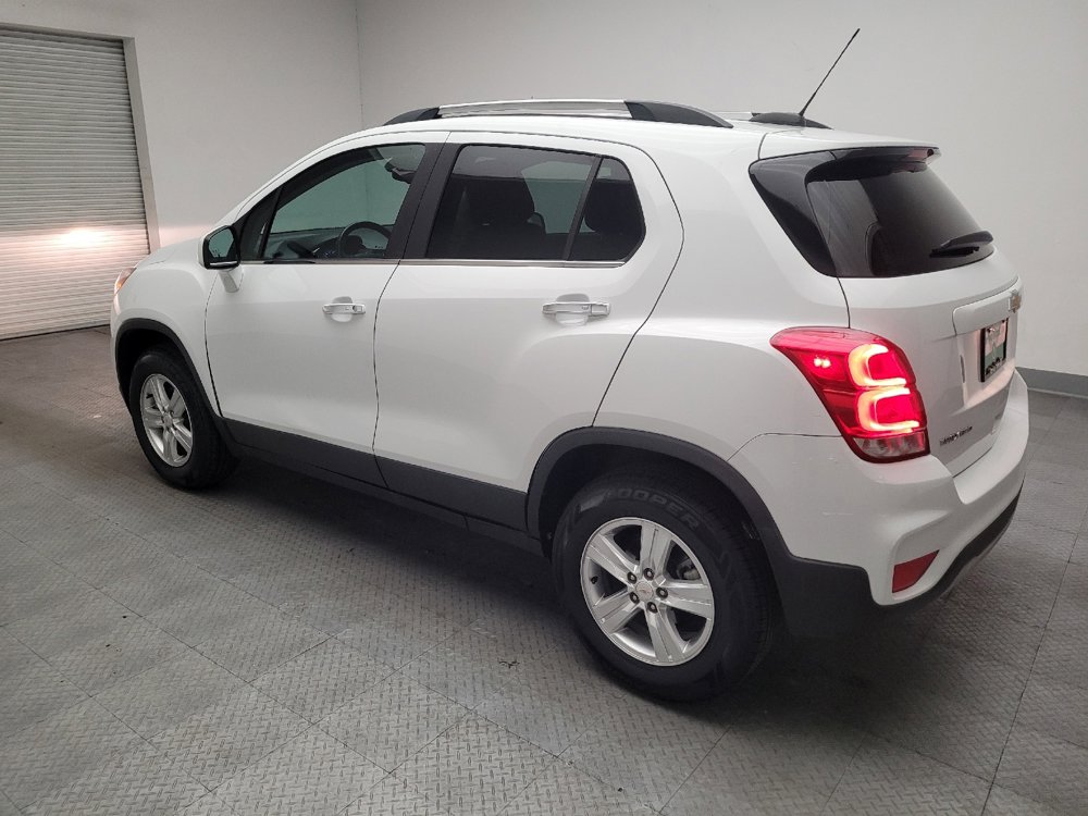 Used 2018 Chevrolet Trax LT w/ LT Convenience Package image 3