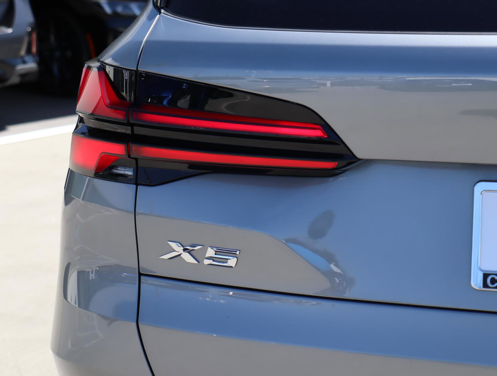 Used 2025 BMW X5 xDrive40i w/ Premium Package image 5