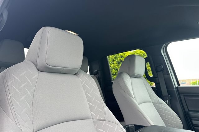 Used 2025 Toyota Tacoma SR5 AWD/4WD image 18